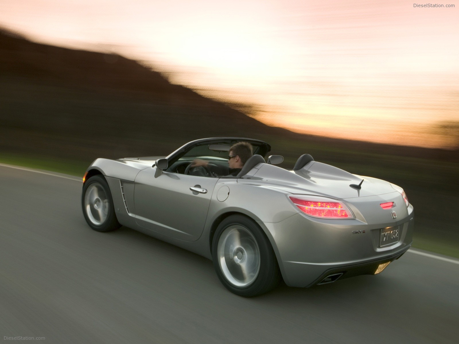 Saturn Sky Redline